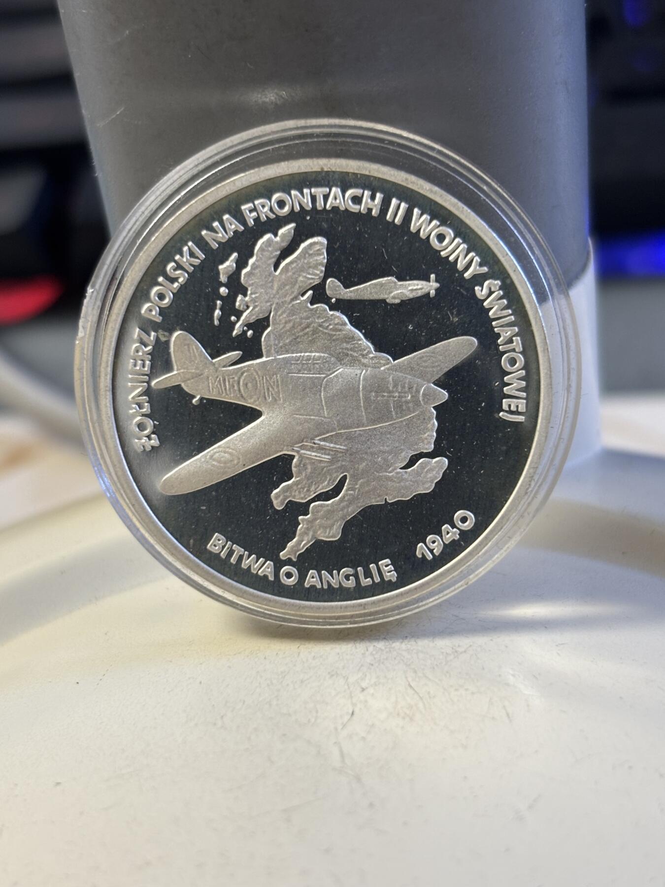 第194期拍卖 波兰1991年二战系列不列颠空战精制纪念银币，750银，16.5克，发行12000枚，有氧化