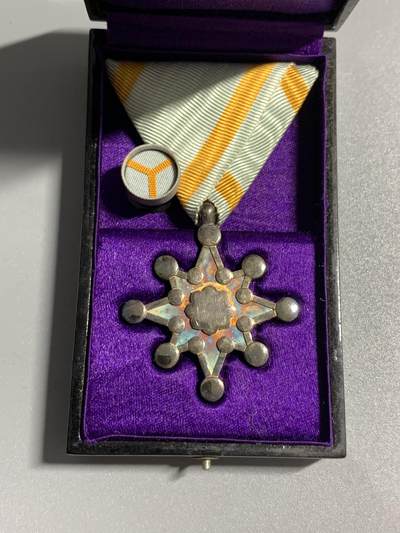 远东徽章小铺3月22日周日晚上9点结束 - 八等瑞宝