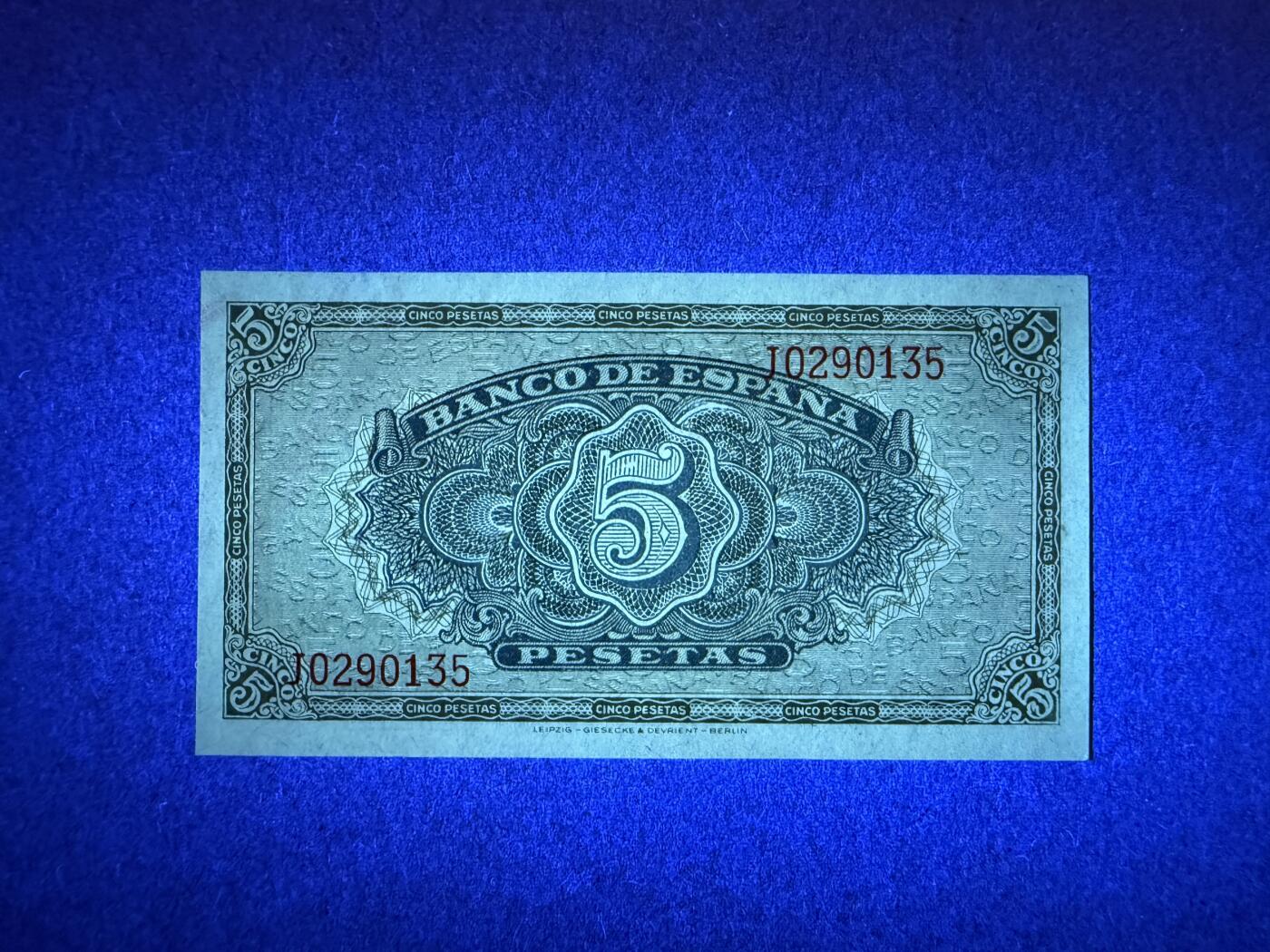 《艾美收藏》第237期-3.22周日外币强钞白金场 西班牙5比塞塔 UNC 1940年稀少老版本 正面表面有一点破皮(不是洞) 无47