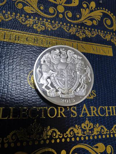 长老汇马年精选第十二场拍卖 - 2013英国伊丽莎白二世加冕六十周年纪念5英镑加厚精制银币， 56.56克925银，3000枚，第一版头像