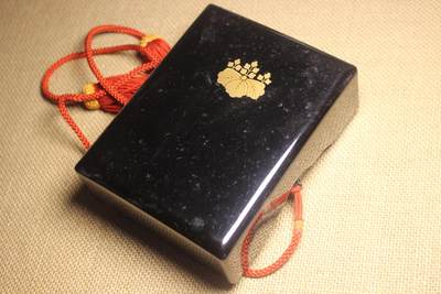 2026.3.25日系拍卖 - 御赐手工漆器礼盒，长13厘米宽10厘米高5厘米，库存品相