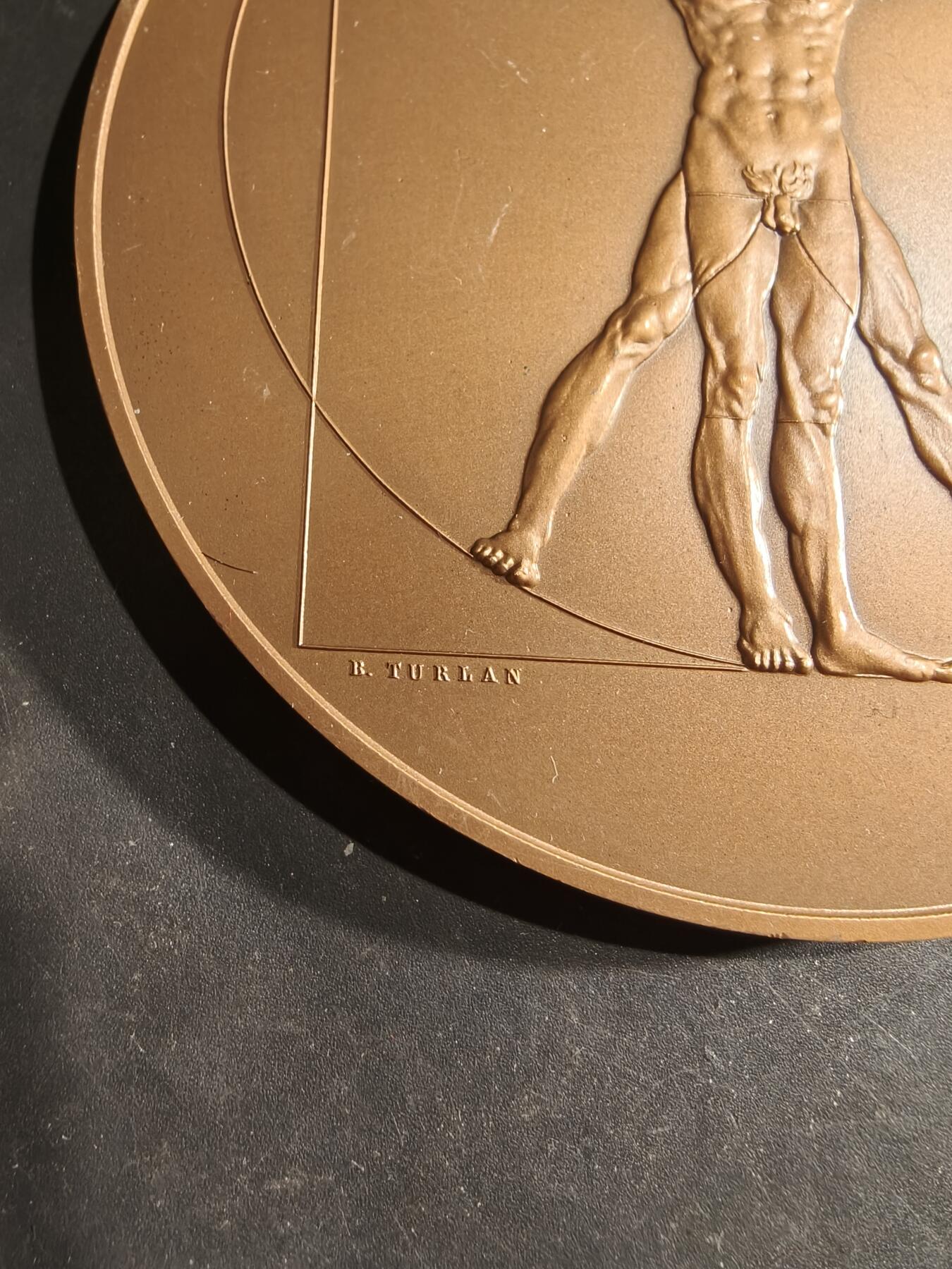 老王徽章第188期 法国人力资源公司Manpower成立25周年大铜章     图林作品     直径10cm     重量400.9g