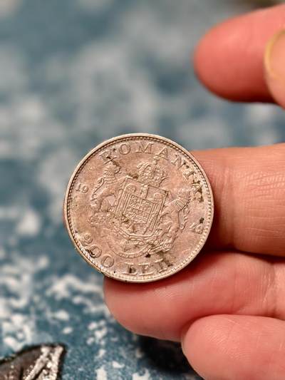 抚柳草堂-第二十六期章牌钱币  奖章勋章 满百包邮 放漏专场 1942罗马尼亚王国米哈伊尔一世200列伊银币 重6g 老包浆状态舒适