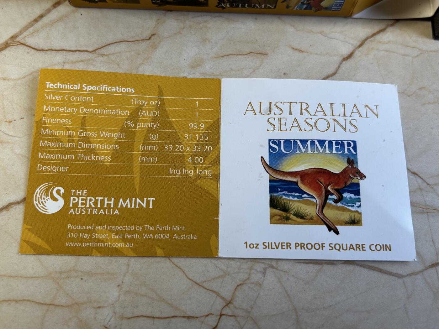 第195期拍卖 澳大利亚2013年四季动物系列1袋鼠方形精制彩银币，999银，发行5000枚
