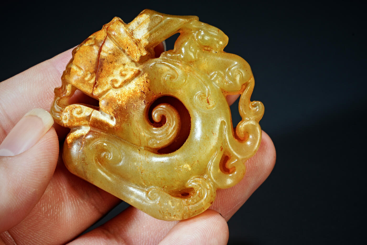 上海都达杂项专场五十八【全场包邮】  古玉玉贵人挂件（有裂）93-44