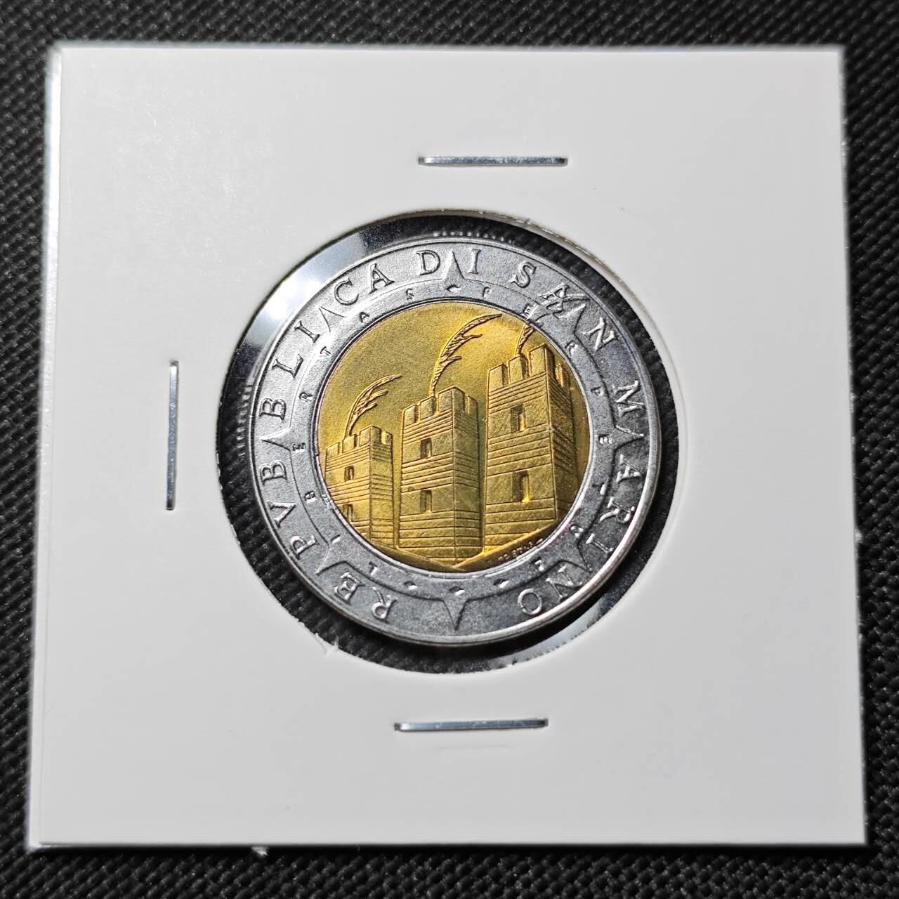 KK钱币收藏小铺   套币专场 2月预留时间 周末发货  圣马力诺500里拉双色币 好品