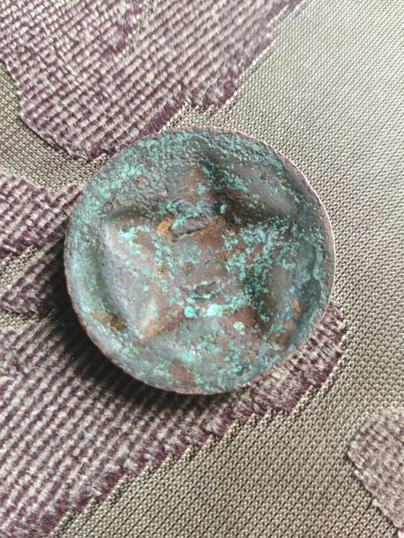 55式 早期厚版 八一五角星铜帽徽