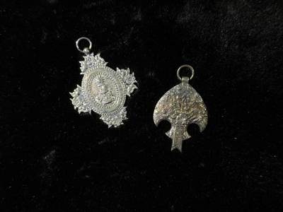 戎马世界章牌大赏，第113期 - 影视道具使用的伪满访日与宝冠章一组