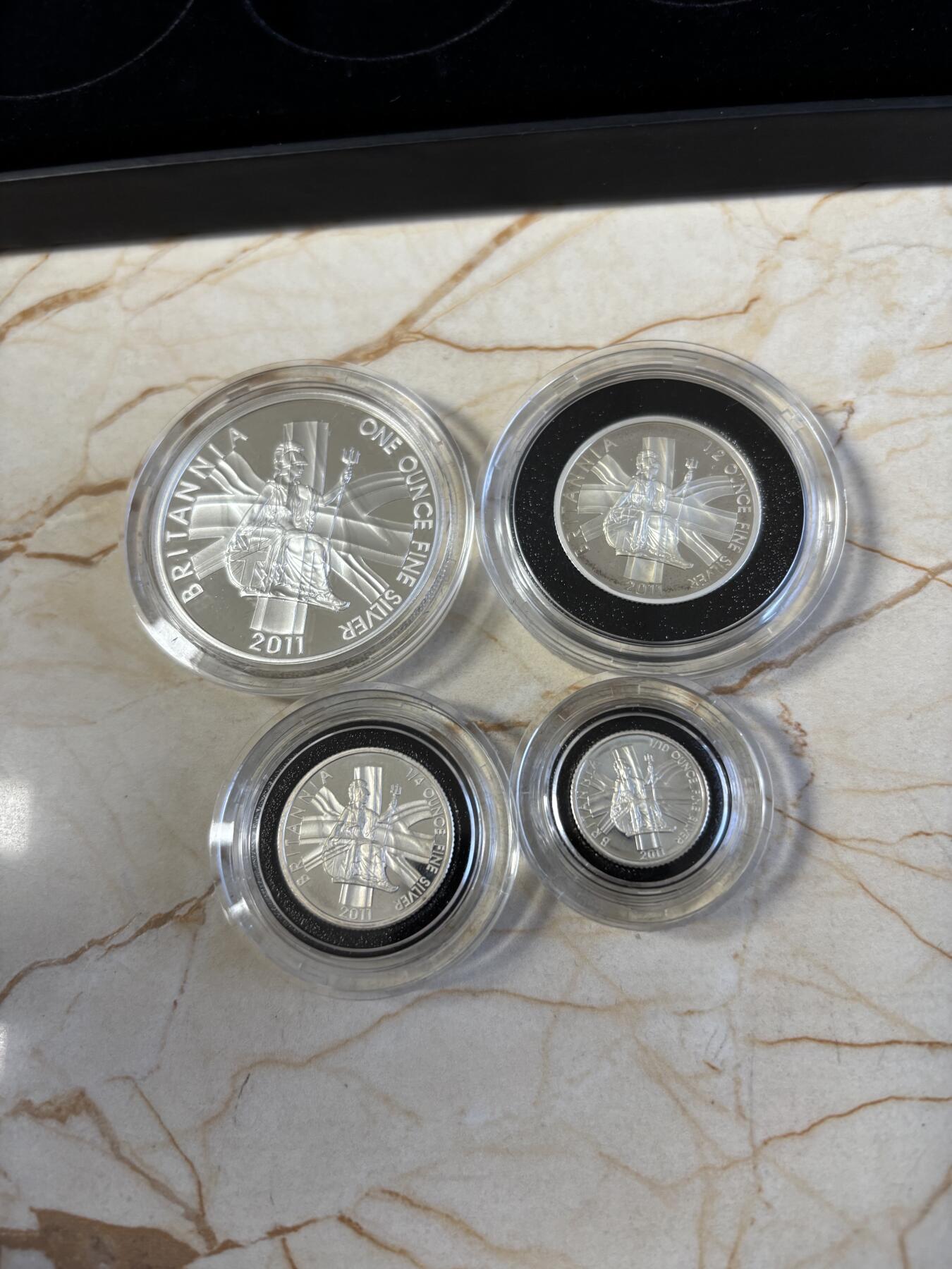 第195期拍卖 英国2011年不列颠女神系列精制纪念银币4枚全套，32.45克/16.22克/8.11克/3.24克，有氧化，958银