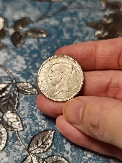 抚柳草堂-第二十六期章牌钱币  奖章勋章 满百包邮 放漏专场 1934比利时王国阿尔贝一世20法郎银币 重11.1g 原光极美品近未流通