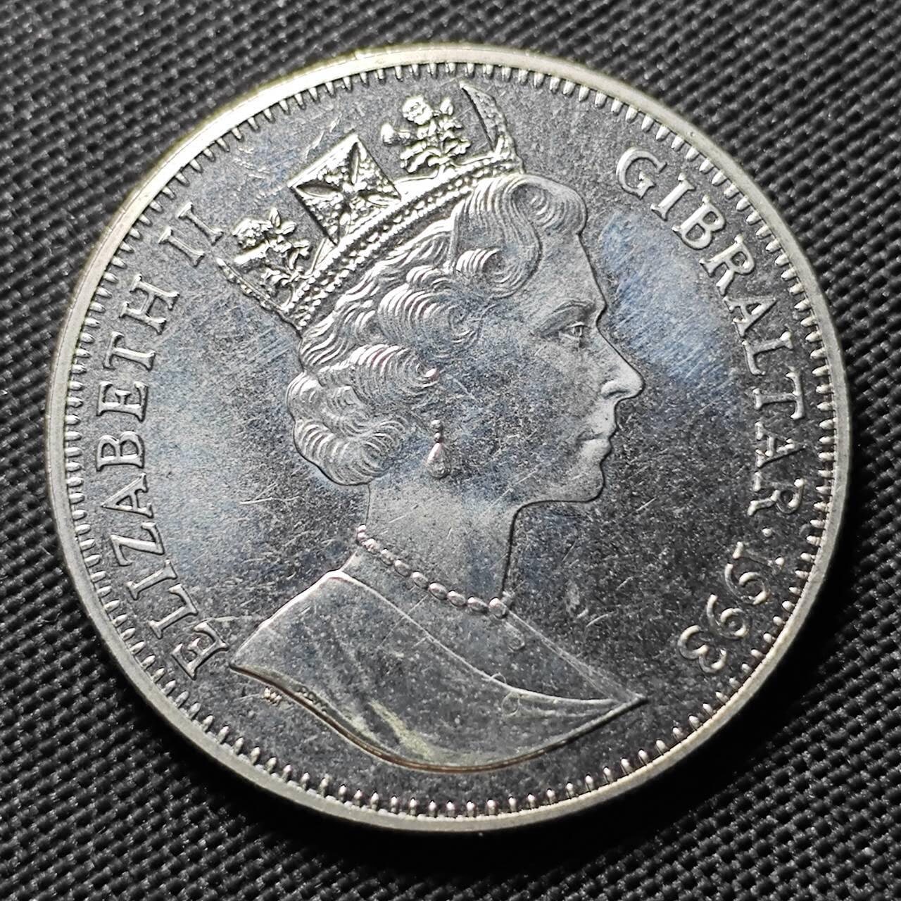 KK钱币收藏小铺   套币专场 2月预留时间 周末发货   英属直布罗陀1993年彼得兔100周年1克朗纪念币