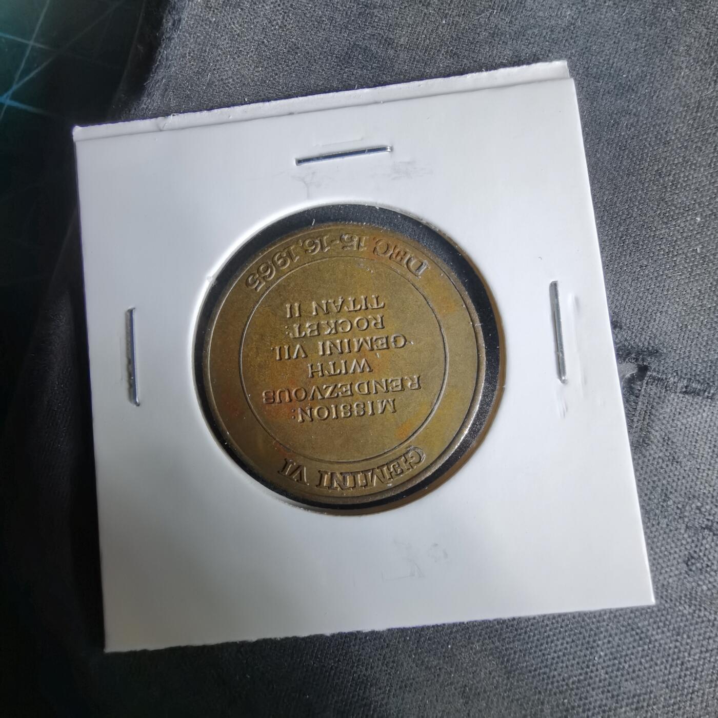 沼泽如烟--第1033场 航天纪念章