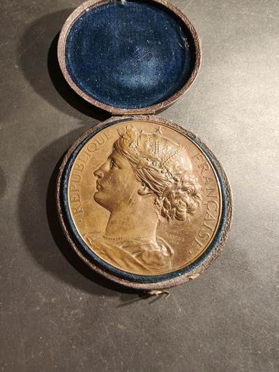 老王徽章第188期 - 法国德隆省农业协会大铜章    原盒      直径56mm    重量81.1g