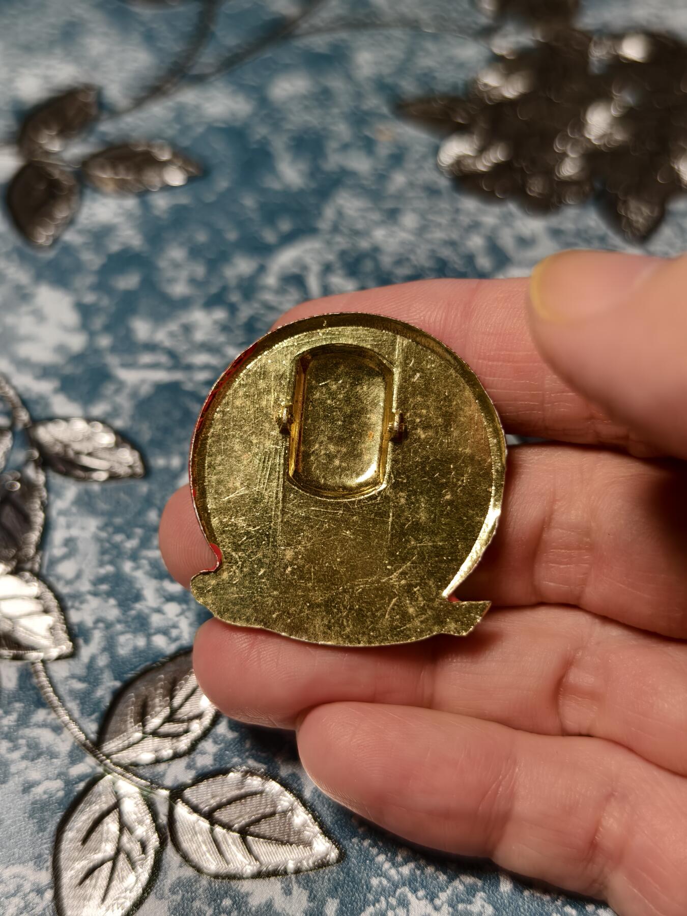 抚柳草堂-第十八期章牌钱币  奖章勋章限时免佣 满百包邮 放漏专场 六七十年代 毛主席像章 军舰异型厚重版不是小薄片 36*38mm左右 