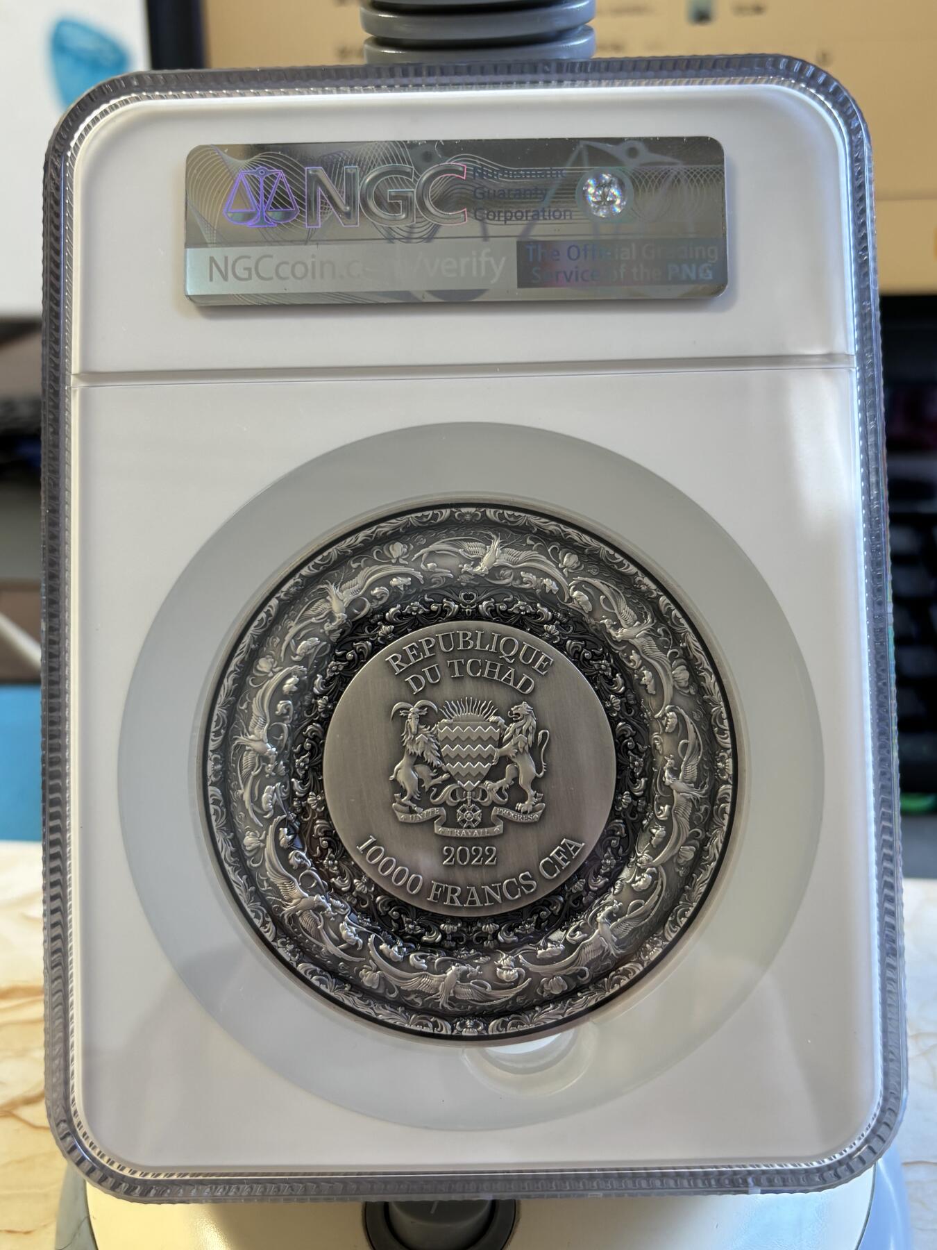 第195期拍卖 乍得2022年曼荼罗艺术系列凤凰2盎司高浮雕银铜纪念币NGC-MS70首，金属:999银+铜，重量:2盎司银+8盎司，发行：500枚