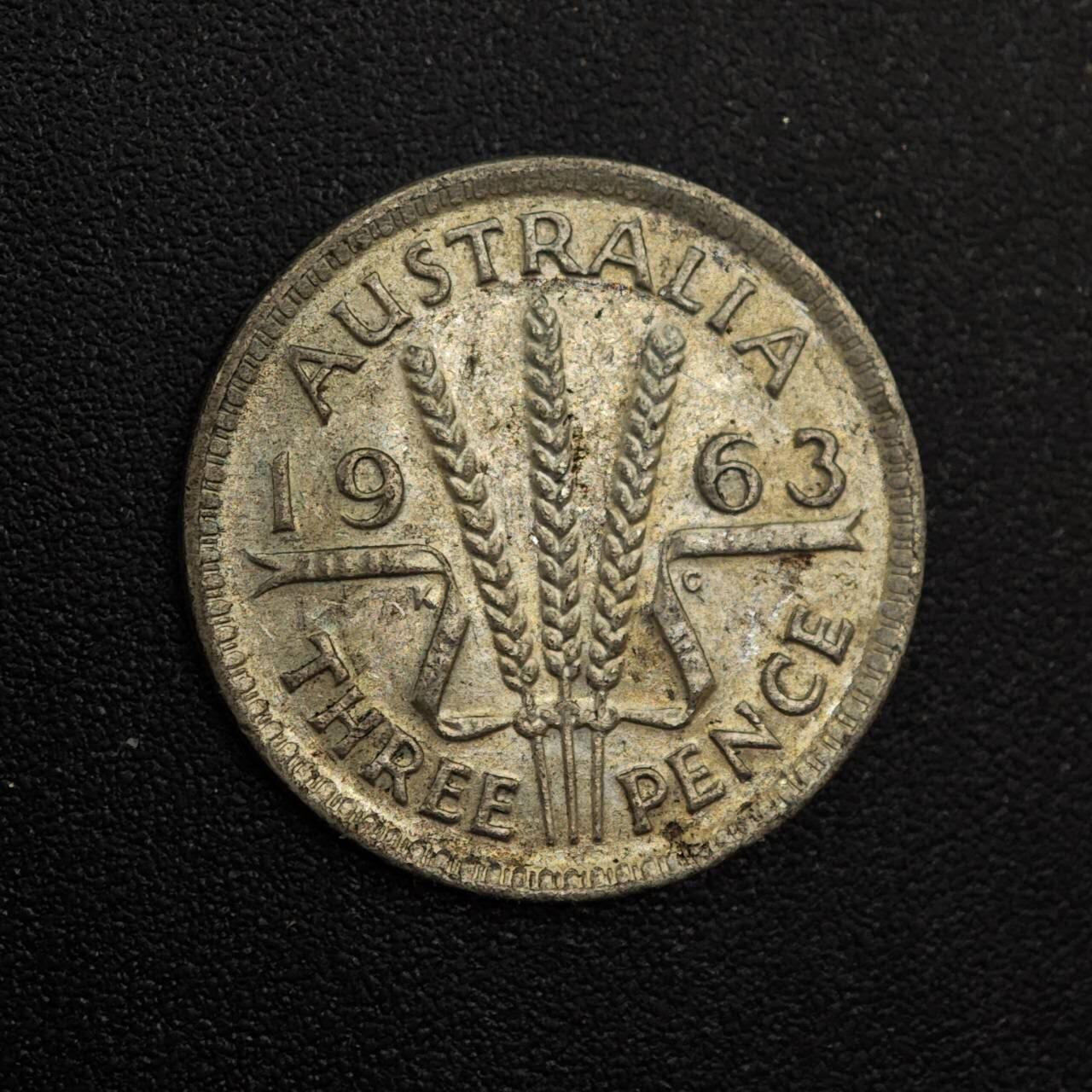 【淘币小摊】实时拍第八百八十一拍   小银币散币场    每周一统一发货 澳大利亚1963年伊丽莎白二世3便士银币