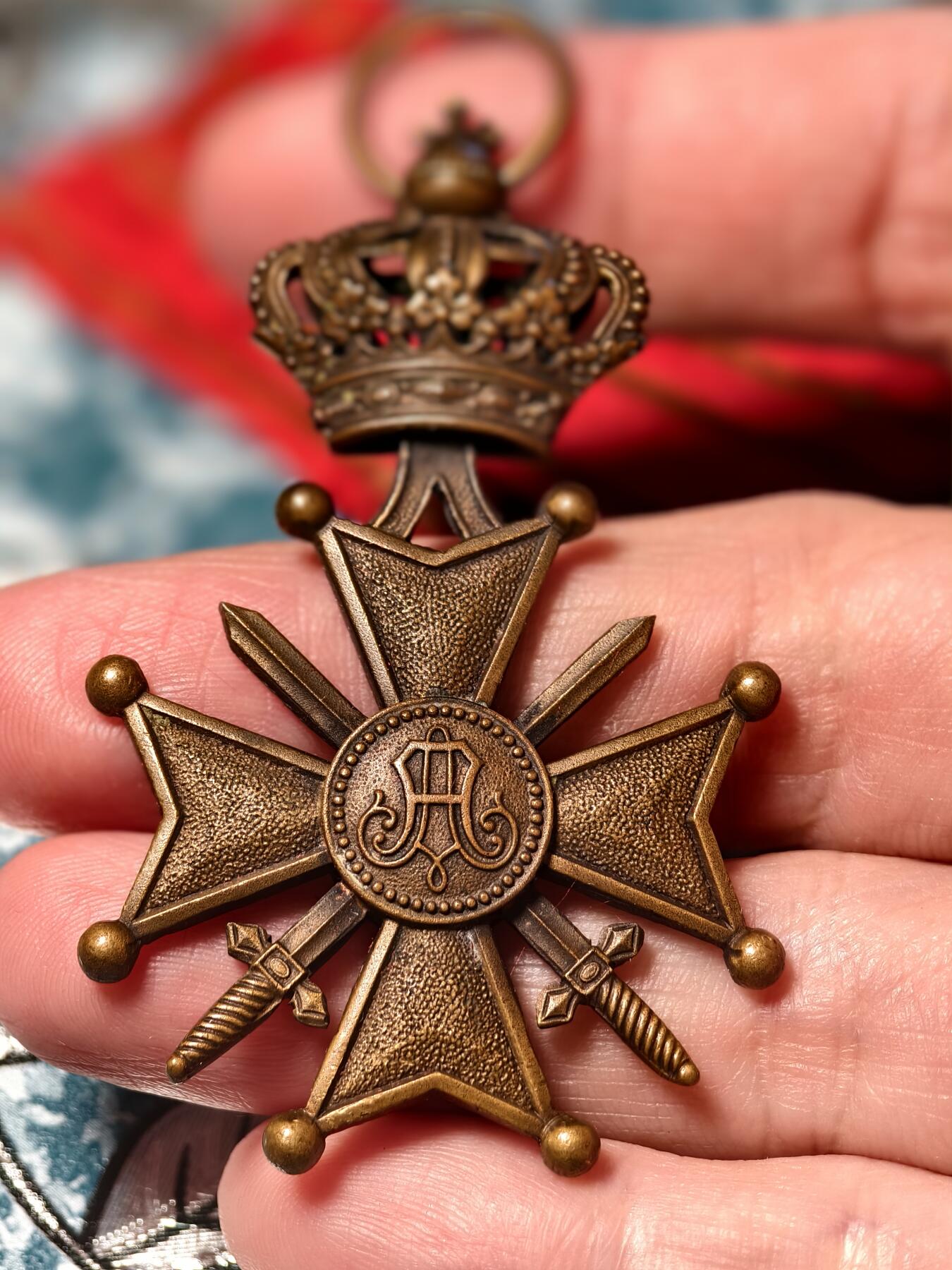 抚柳草堂-第十八期章牌钱币  奖章勋章限时免佣 满百包邮 放漏专场 1915比利时战争十字勋章 一战版本 比利时最具代表性的勋章之一 比利时为表彰战场英勇行为与军事功绩而设立的国家级军事荣誉