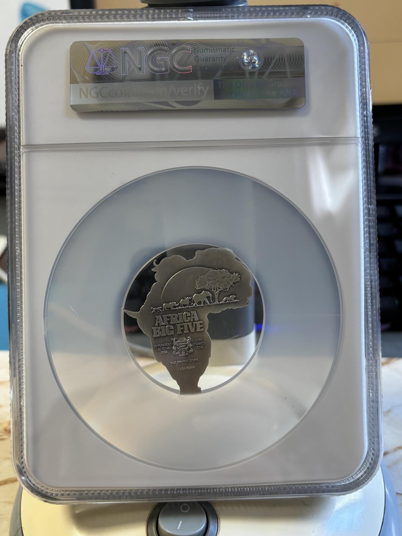 第195期拍卖 乍得2022年非洲五霸1盎司异形仿古纪念银币NGC-MS70，999银，发行5000枚