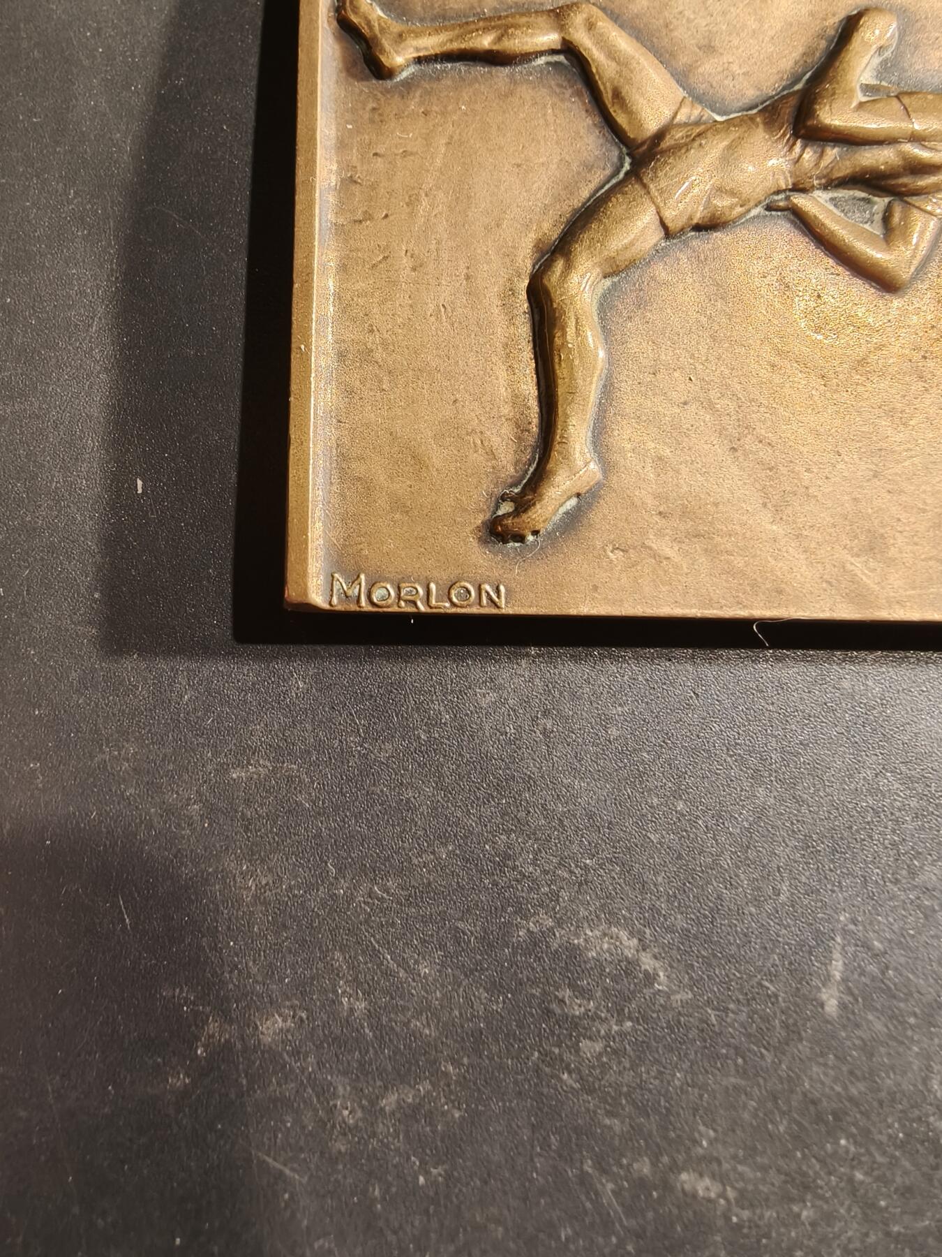 老王徽章第188期 法国跑步主题方形大铜章     大师莫隆作品     尺寸53×46mm     重量85.5g