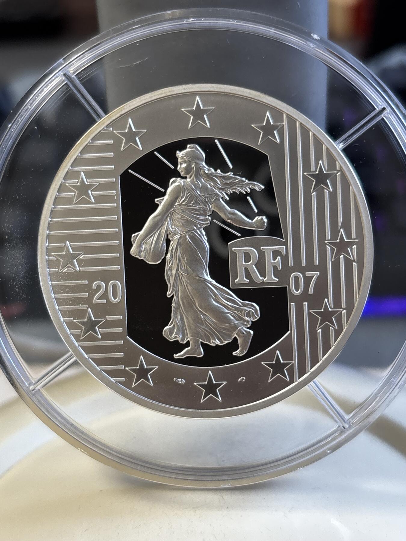 第195期拍卖 法国2007年欧元使用5周年女神5盎司加厚纪念银币，950银，，发行500枚