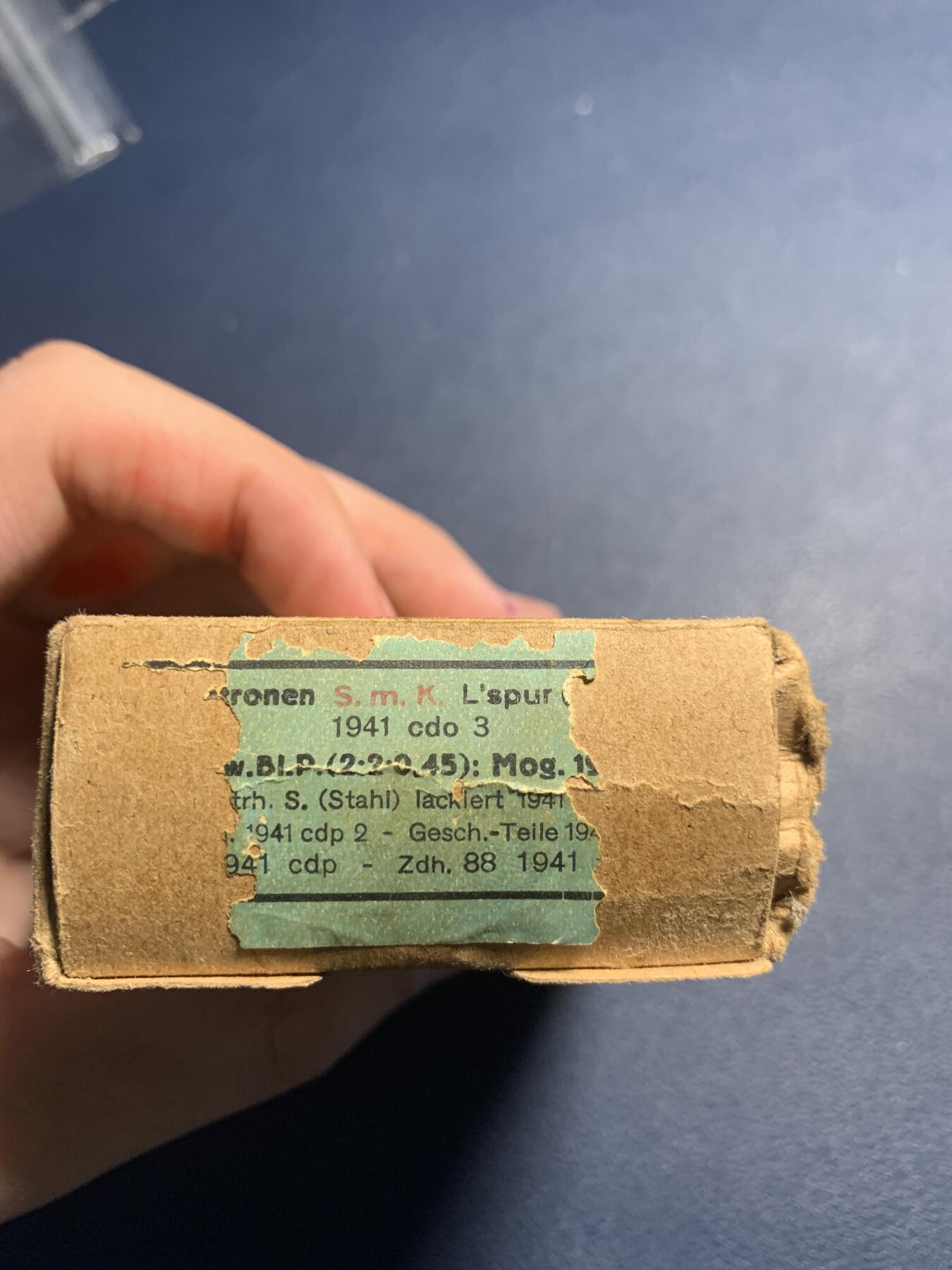 欢度清明，直接出价就行，这场不读秒到点直接结拍。 得3毛瑟smk装自蛋纸盒，仅仅纸盒，保存完整，标签还在，内部打1939标识，1941年生产