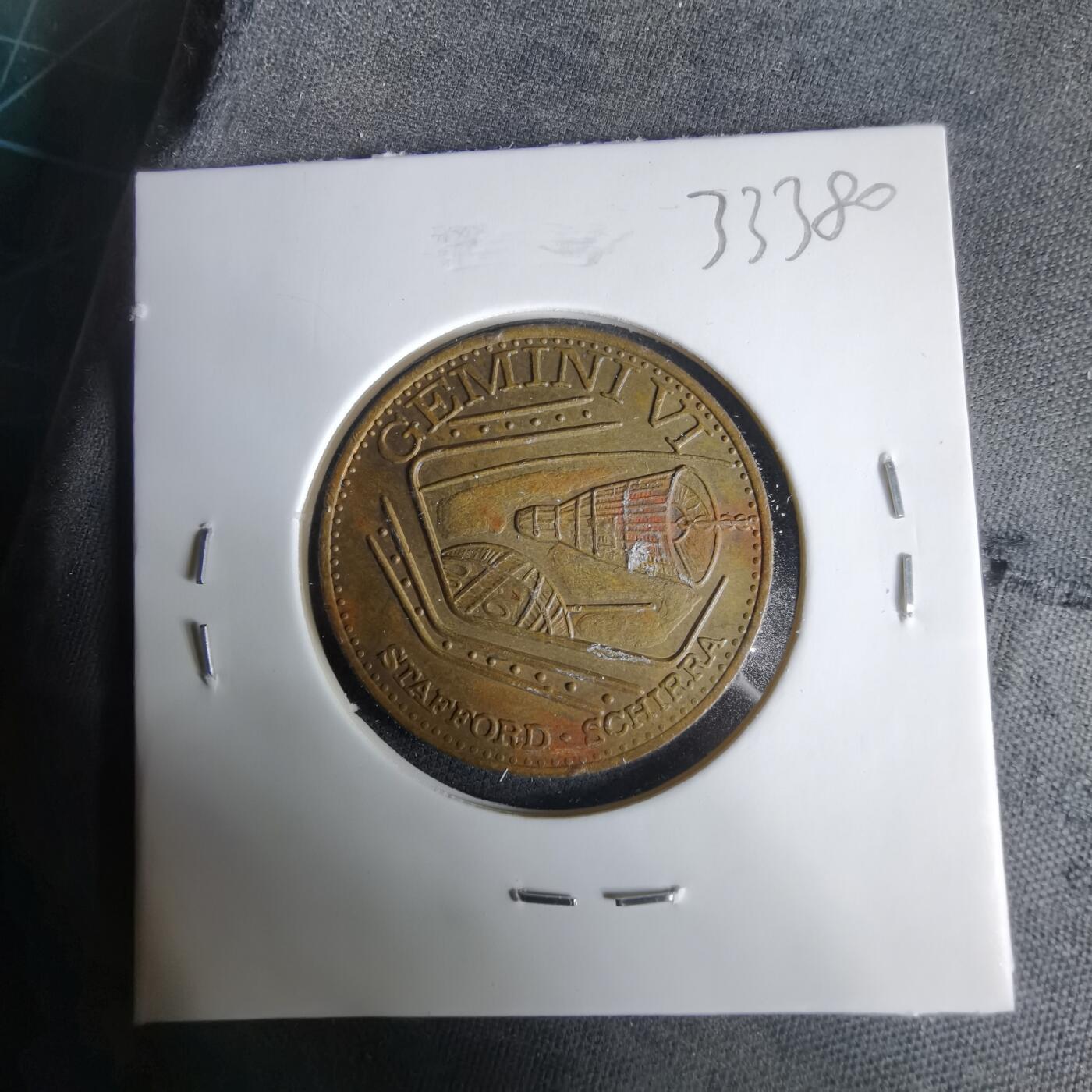 沼泽如烟--第1033场 航天纪念章