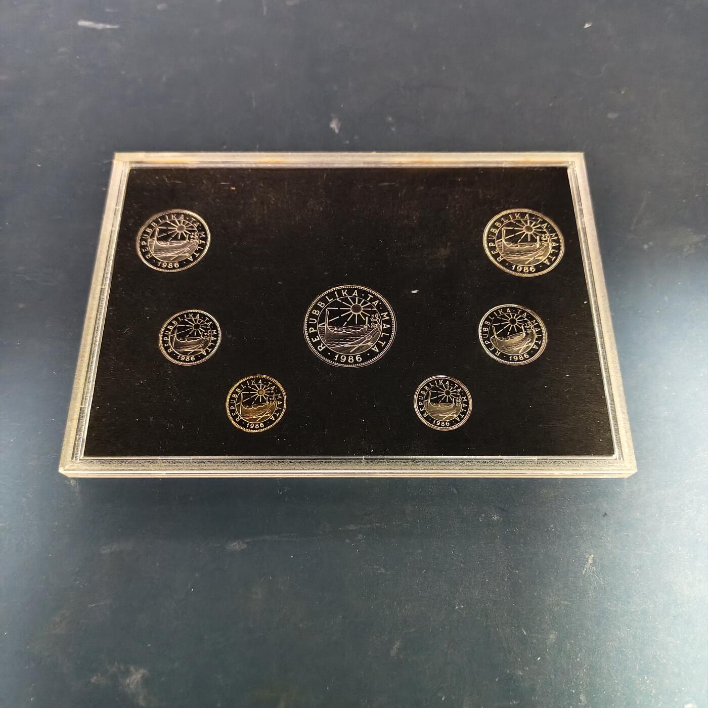 【全场包邮】纯粹捡漏拍515场 马耳他1986年官方精制套币-盒证全-PS11