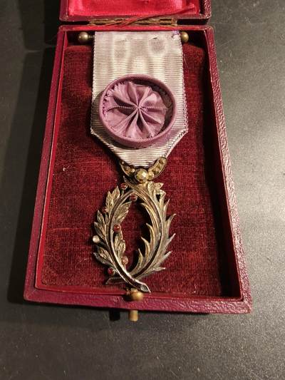 老王徽章第188期 - 法国军官级棕榈叶勋章    原盒    银质珐琅   珠宝商定制版