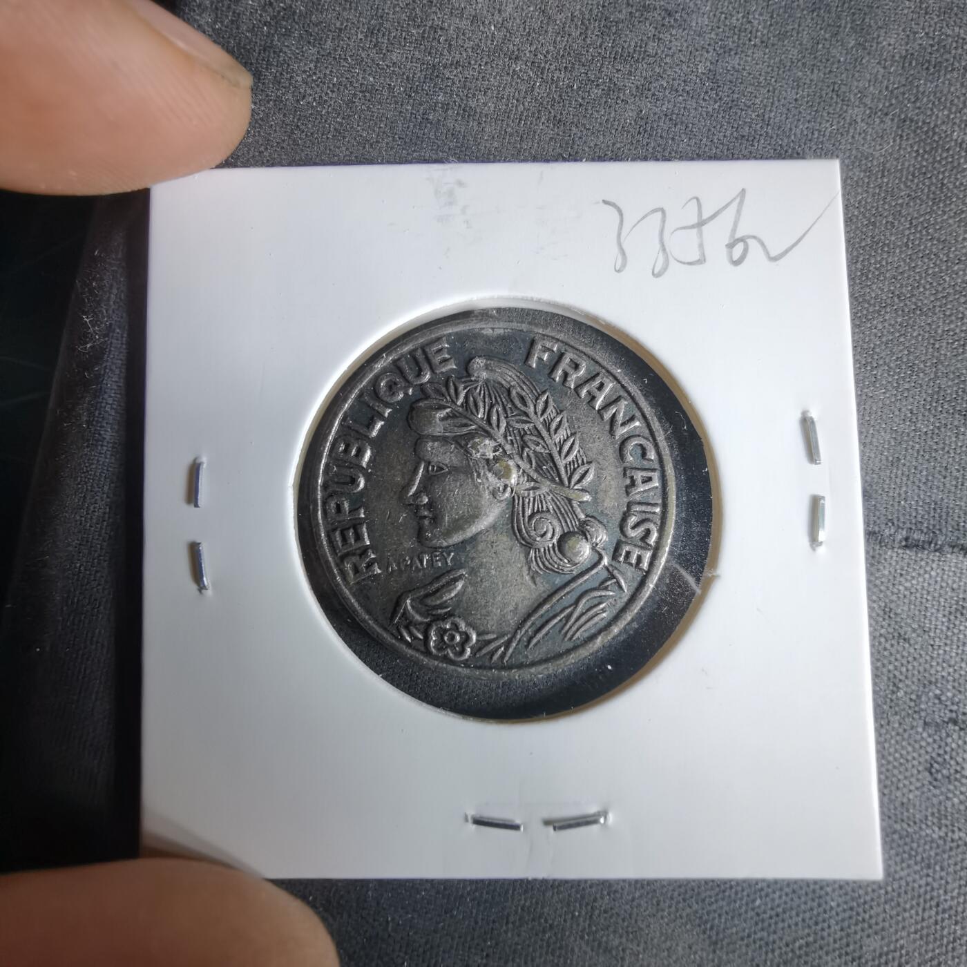 沼泽如烟--第1033场 币形纪念章