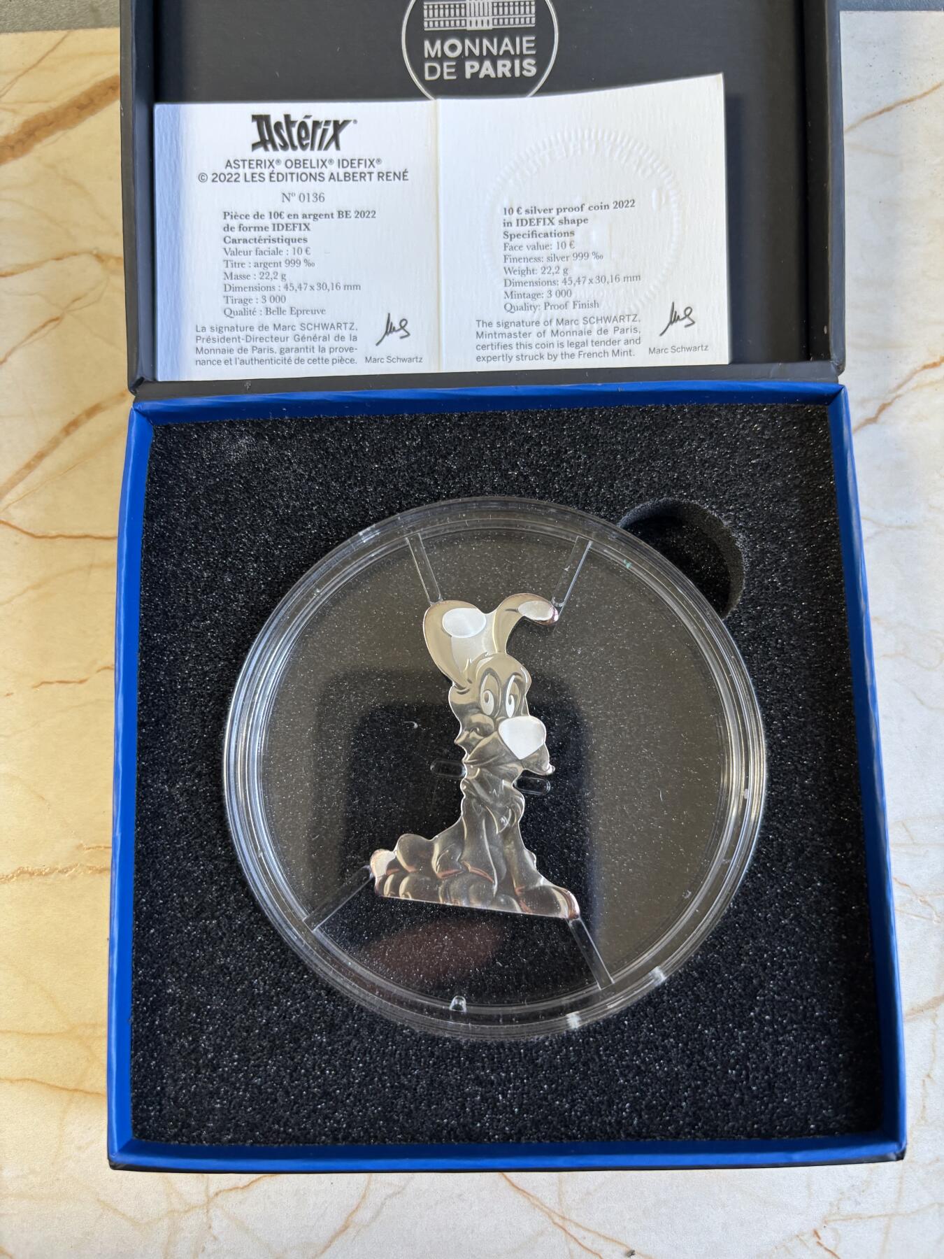 第195期拍卖 法国2022年《高卢勇士》系列宠物狗异形纪念银币，999银，22.2克，发行3000枚