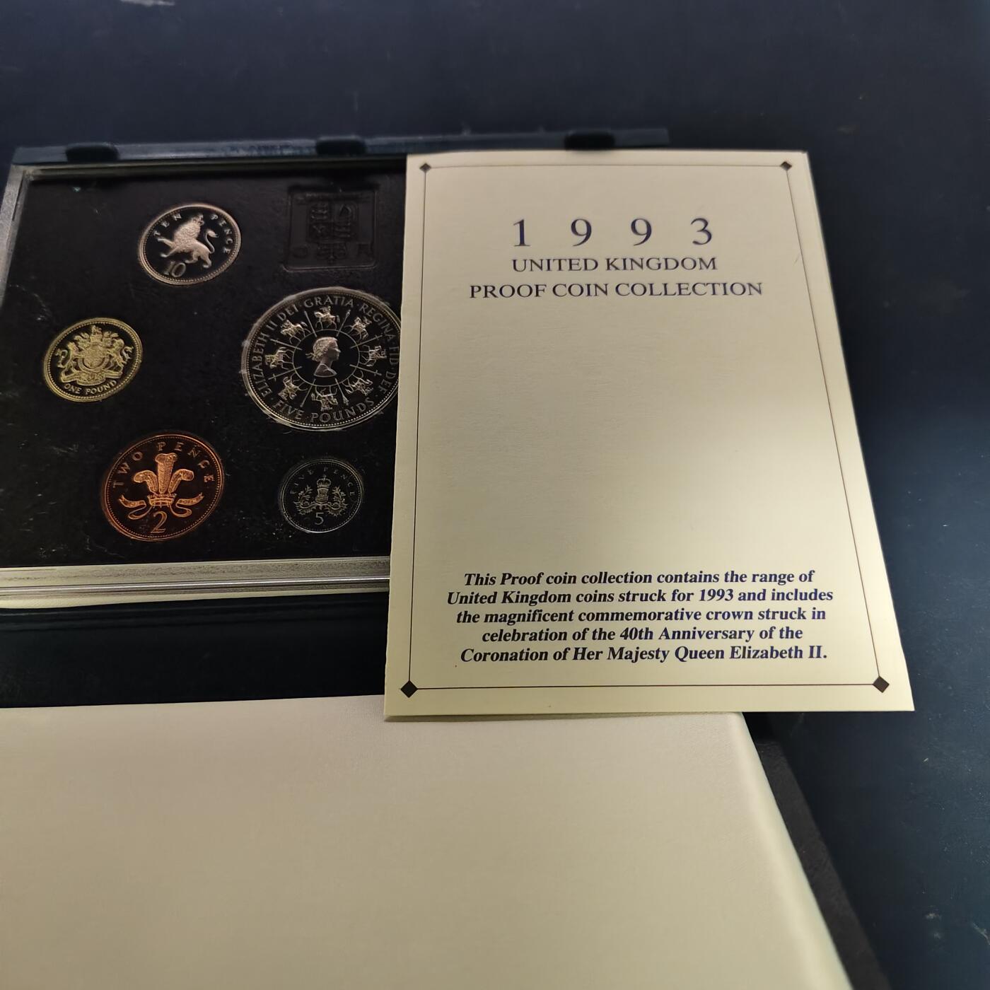 【全场包邮】纯粹捡漏拍515场 英国1993年官方精制套币-盒证全-含5镑加冕40周年克朗精制纪念币