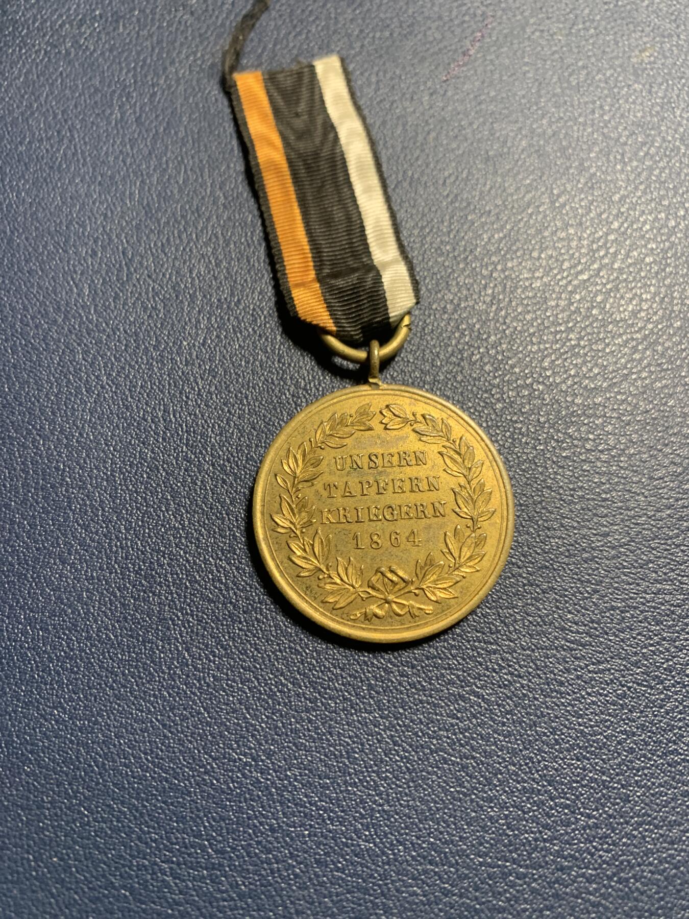 欢度清明，直接出价就行，这场不读秒到点直接结拍。 普鲁士普丹战争奖章