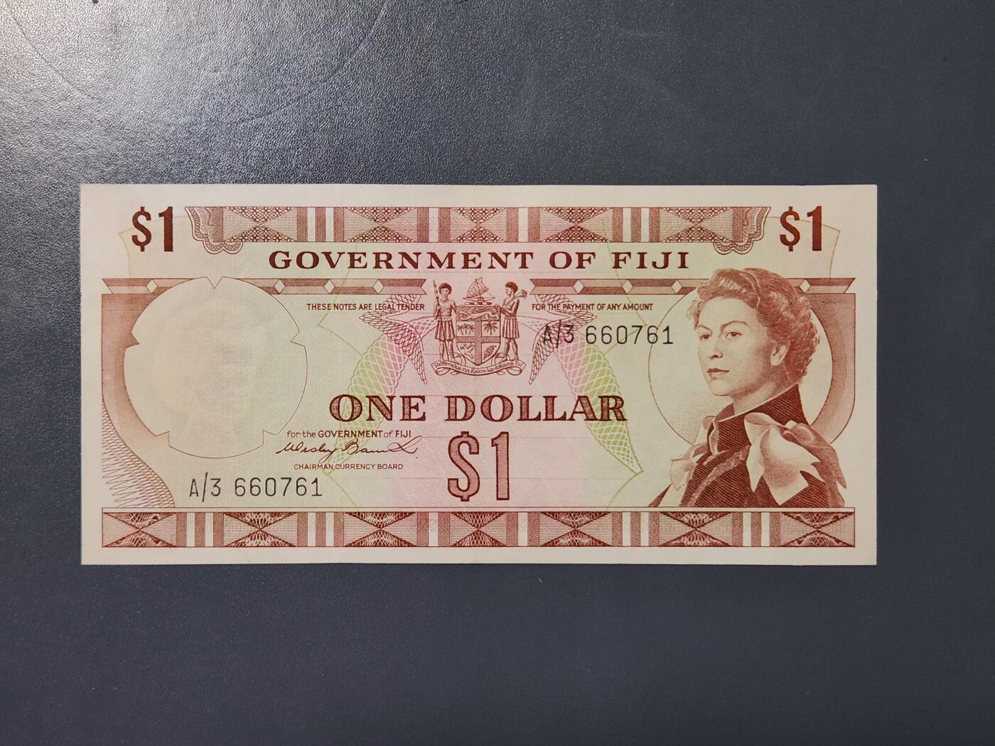 3月22号晚上8点 外国纸币自动截拍第43场 英属 斐济1元 1971年版 英女王戎装像 新品