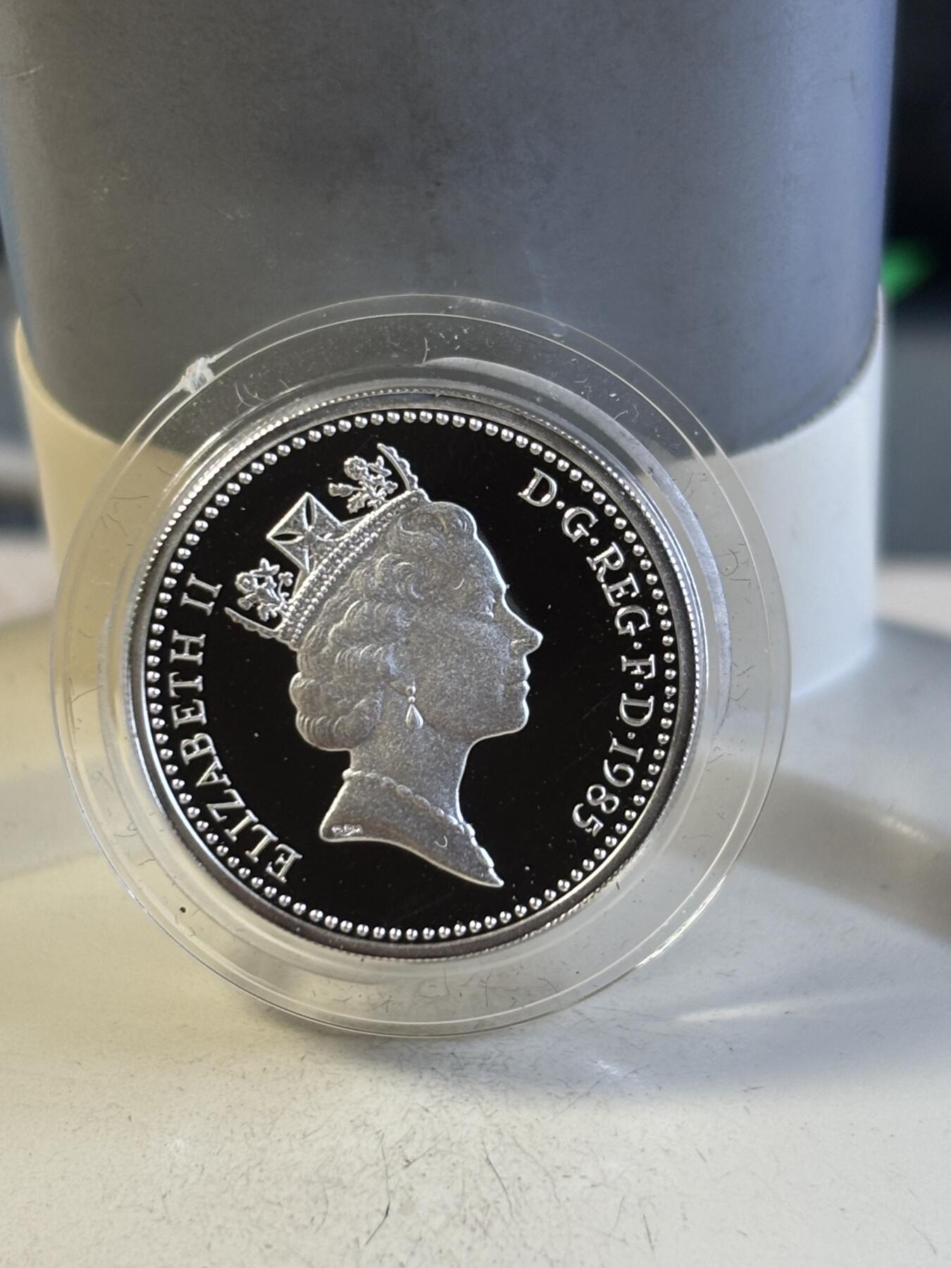 第195期拍卖 英国1984-1987年1英镑精制加厚纪念银币4枚全套，925银，19克*4，发行10000枚