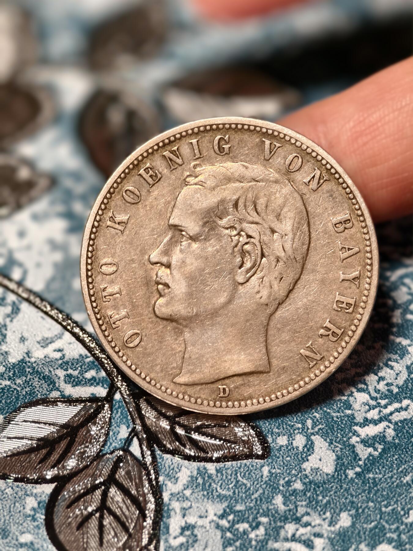 抚柳草堂-第十八期章牌钱币  奖章勋章限时免佣 满百包邮 放漏专场 1903德国巴伐利亚D标奥托一世5马克大银币 重27.7g 淡淡的黄油彩光 非常漂亮的一枚