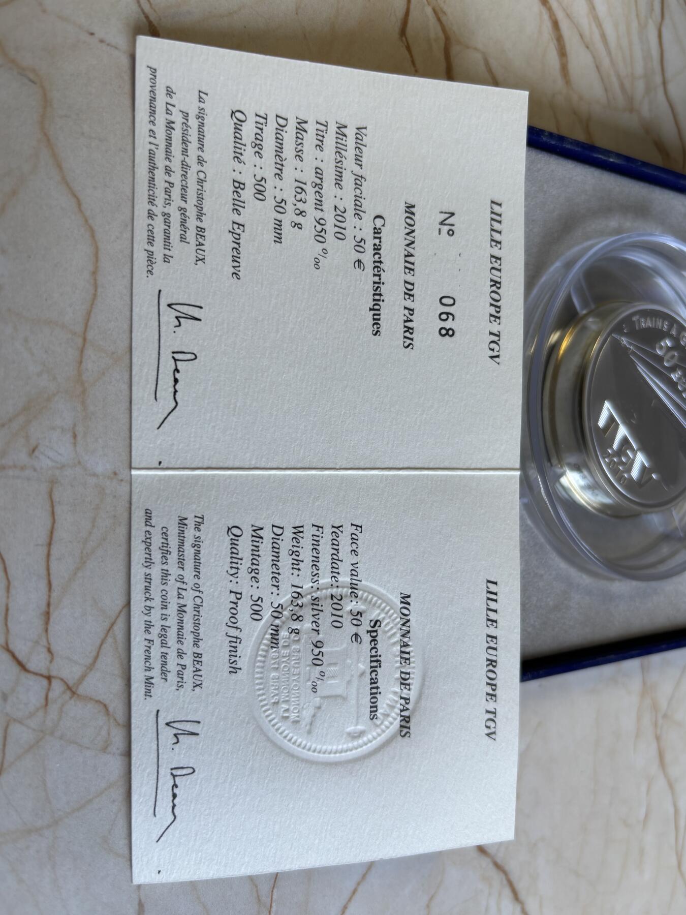 第195期拍卖 法国2010年发行高速列车TGV精制163.8克纪念银币，950银，发行500枚，边缘有氧化