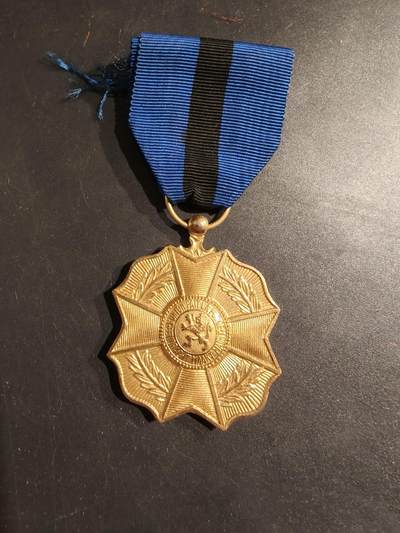 老王徽章第188期 - 比利时金级利奥波德二世奖章