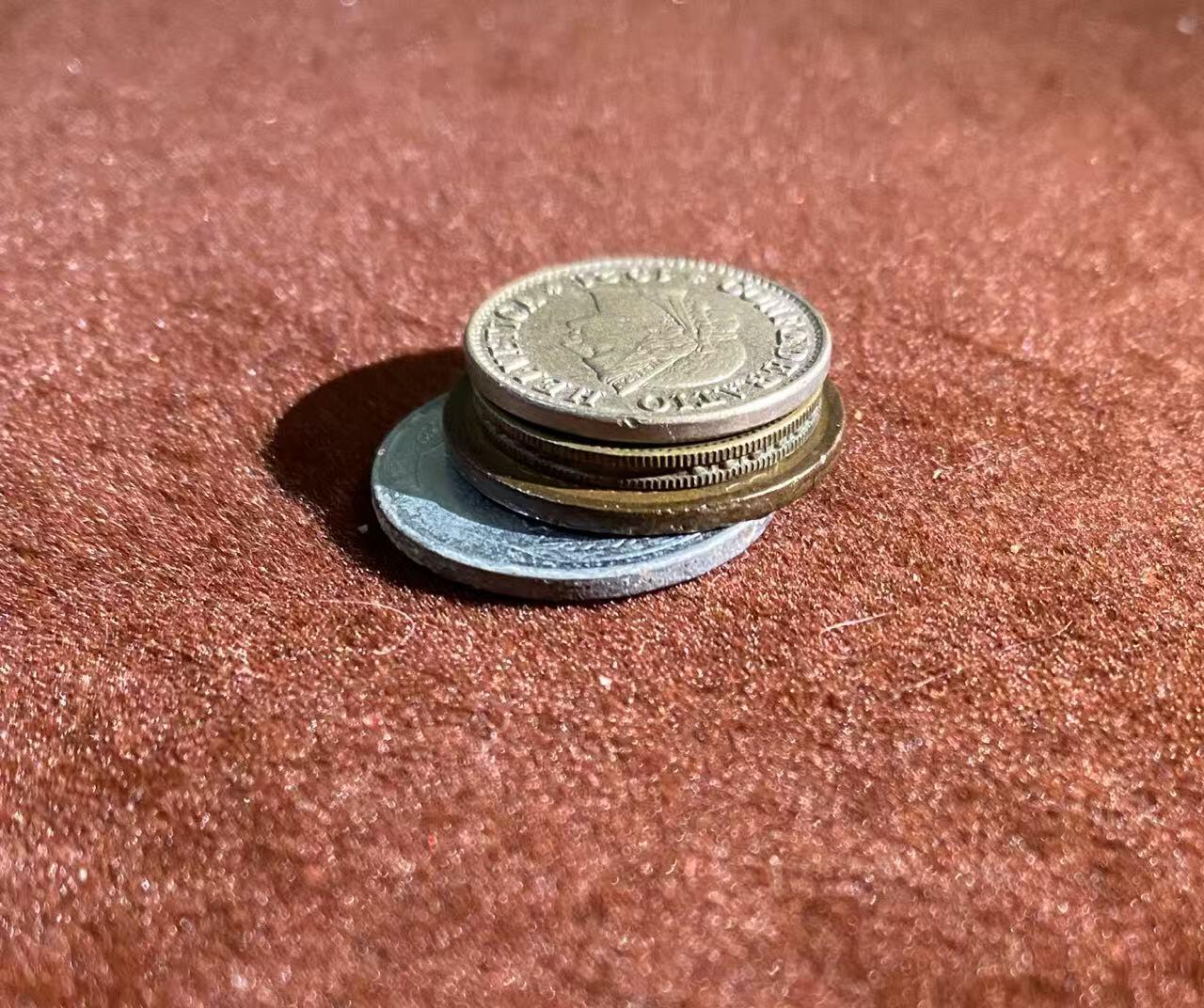 日日生财—方圆世界（全场包邮） ‌1943年美国林肯1美分麦穗硬币 +瑞士1921年的流通硬币 +香港时期乔治六世头像的一仙铜币 +1895年美国印第安人头像1美分铜币