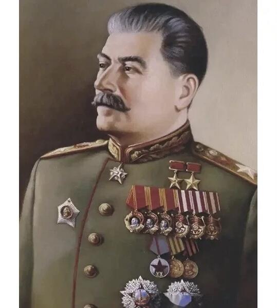 苏联二战1945年 斯大林+卫国战争胜利 高浮雕精制镀金章 带绶带 32MM