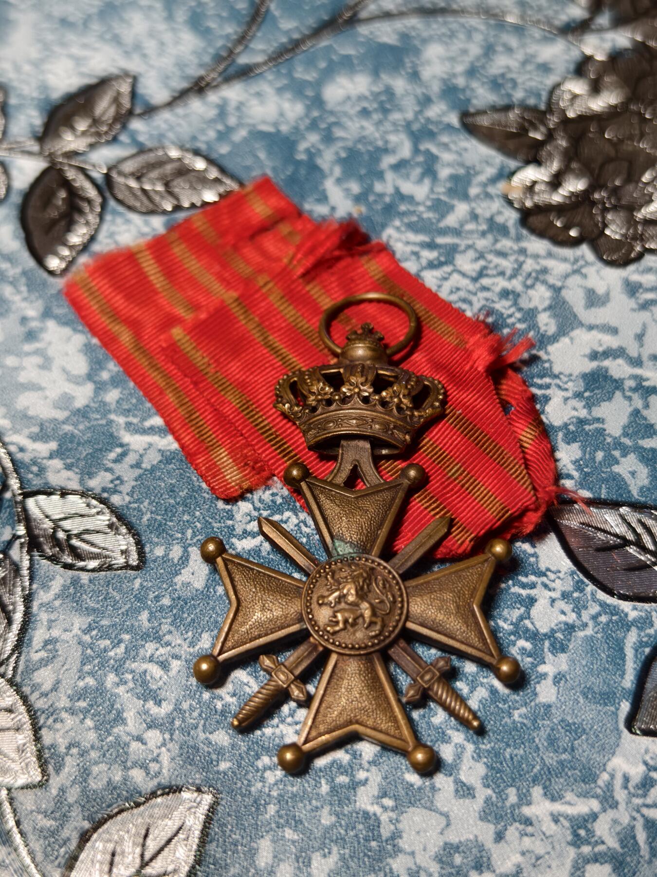 抚柳草堂-第十八期章牌钱币  奖章勋章限时免佣 满百包邮 放漏专场 1915比利时战争十字勋章 一战版本 比利时最具代表性的勋章之一 比利时为表彰战场英勇行为与军事功绩而设立的国家级军事荣誉