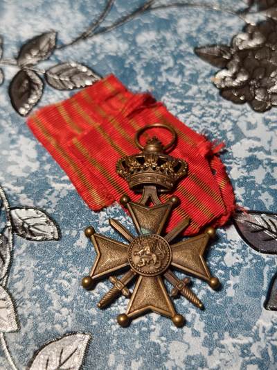 抚柳草堂-第十八期章牌钱币  奖章勋章限时免佣 满百包邮 放漏专场 - 1915比利时战争十字勋章 一战版本 比利时最具代表性的勋章之一 比利时为表彰战场英勇行为与军事功绩而设立的国家级军事荣誉