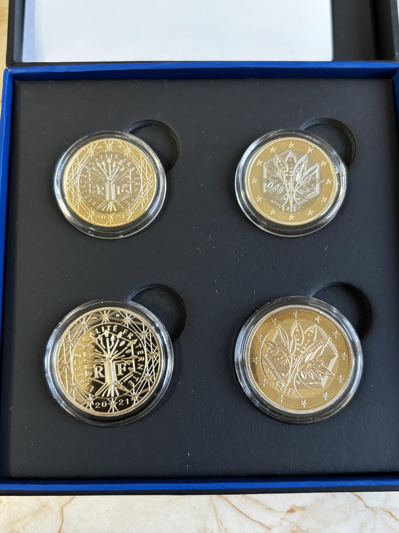 第195期拍卖 法国2021和2022年20周年和轮值主席国精制套币