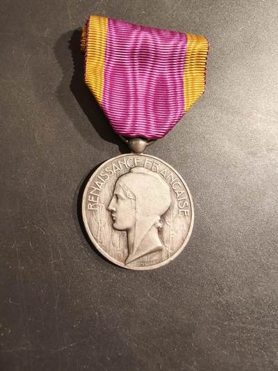 老王徽章第188期 - 法国银级法兰西复兴功绩奖章