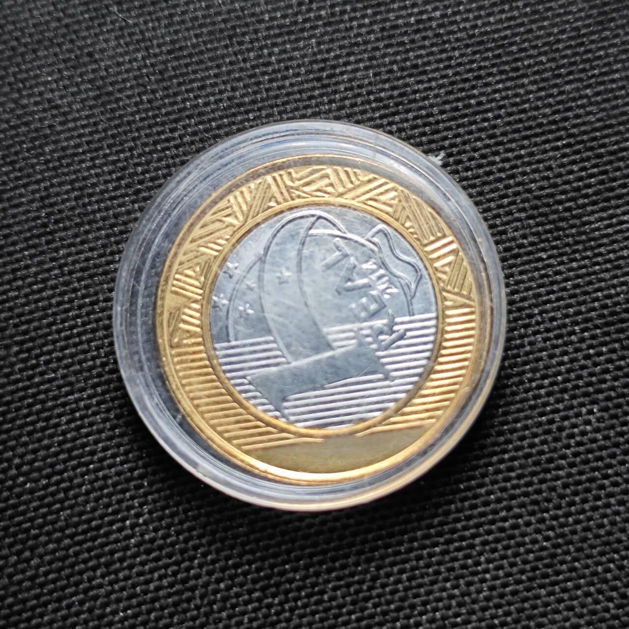 KK钱币收藏小铺   套币专场 2月预留时间 周末发货 巴西1瑞尔双色币纪念币 好品  