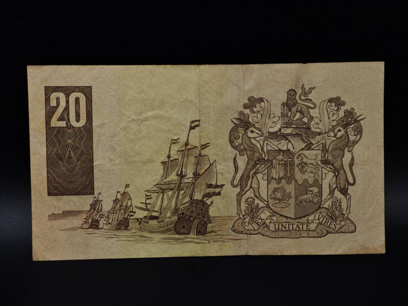  【淘币小摊】限时拍第八百八十二拍   纸币场    每周一统一发货 南非20兰德纸币【有折】