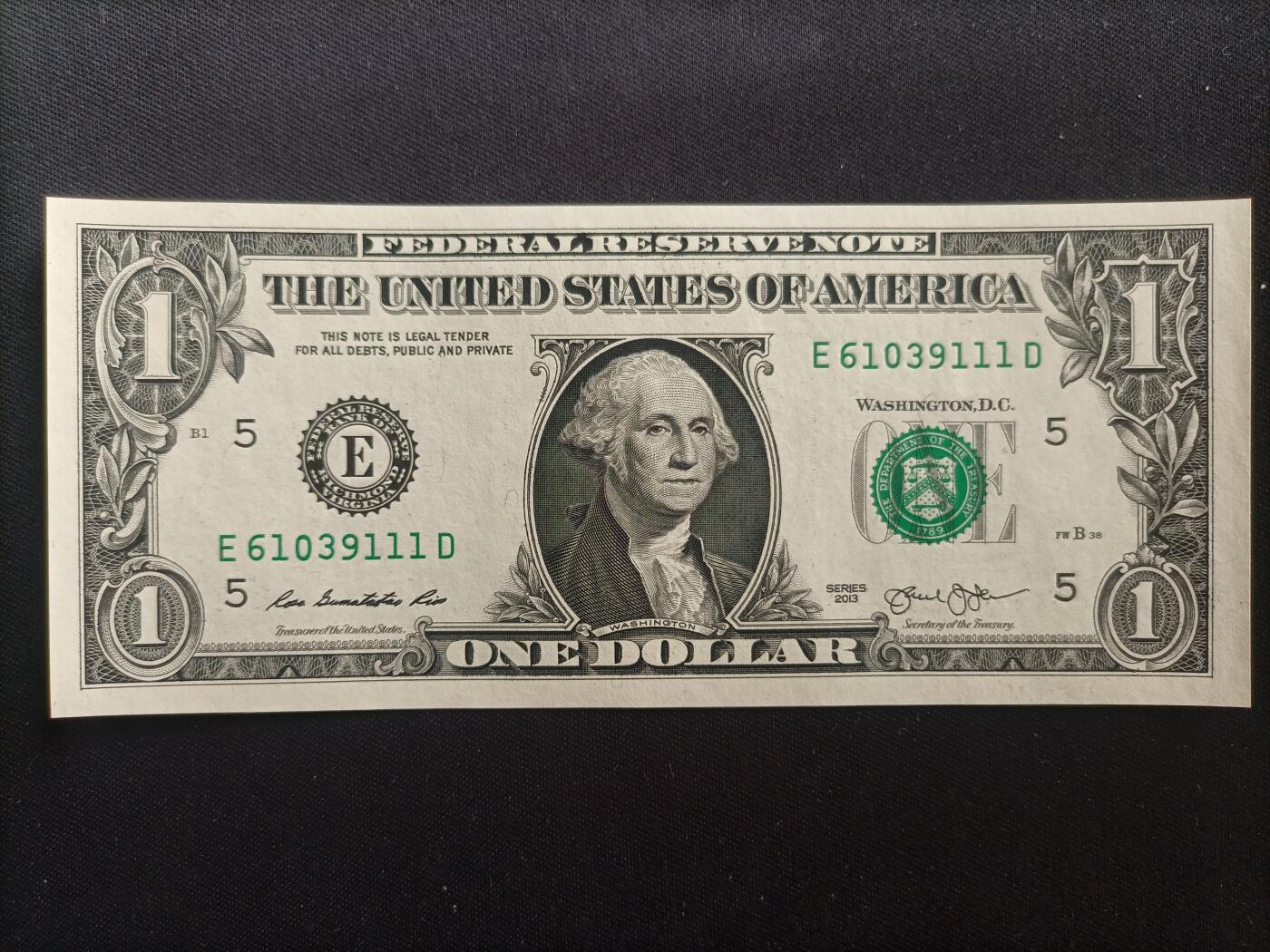 【游宝包邮场】马年第17期 精品单钞场 周日截拍 美国-1美元【SERIES-2013 E-里士满 豹子号111 全新UNC】