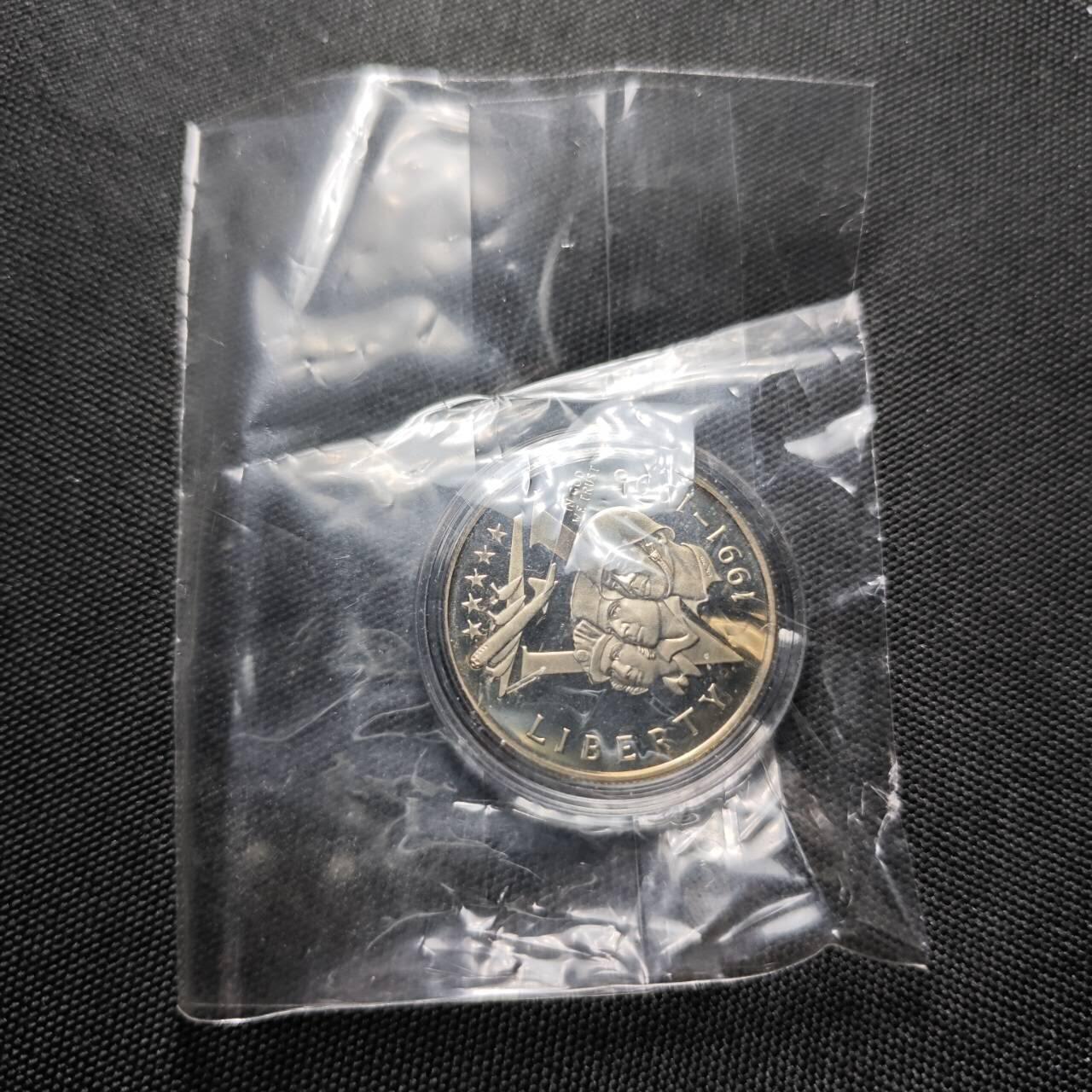 KK钱币收藏小铺   套币专场 2月预留时间 周末发货  美国 1995年二战胜利50年50美分精制纪念币