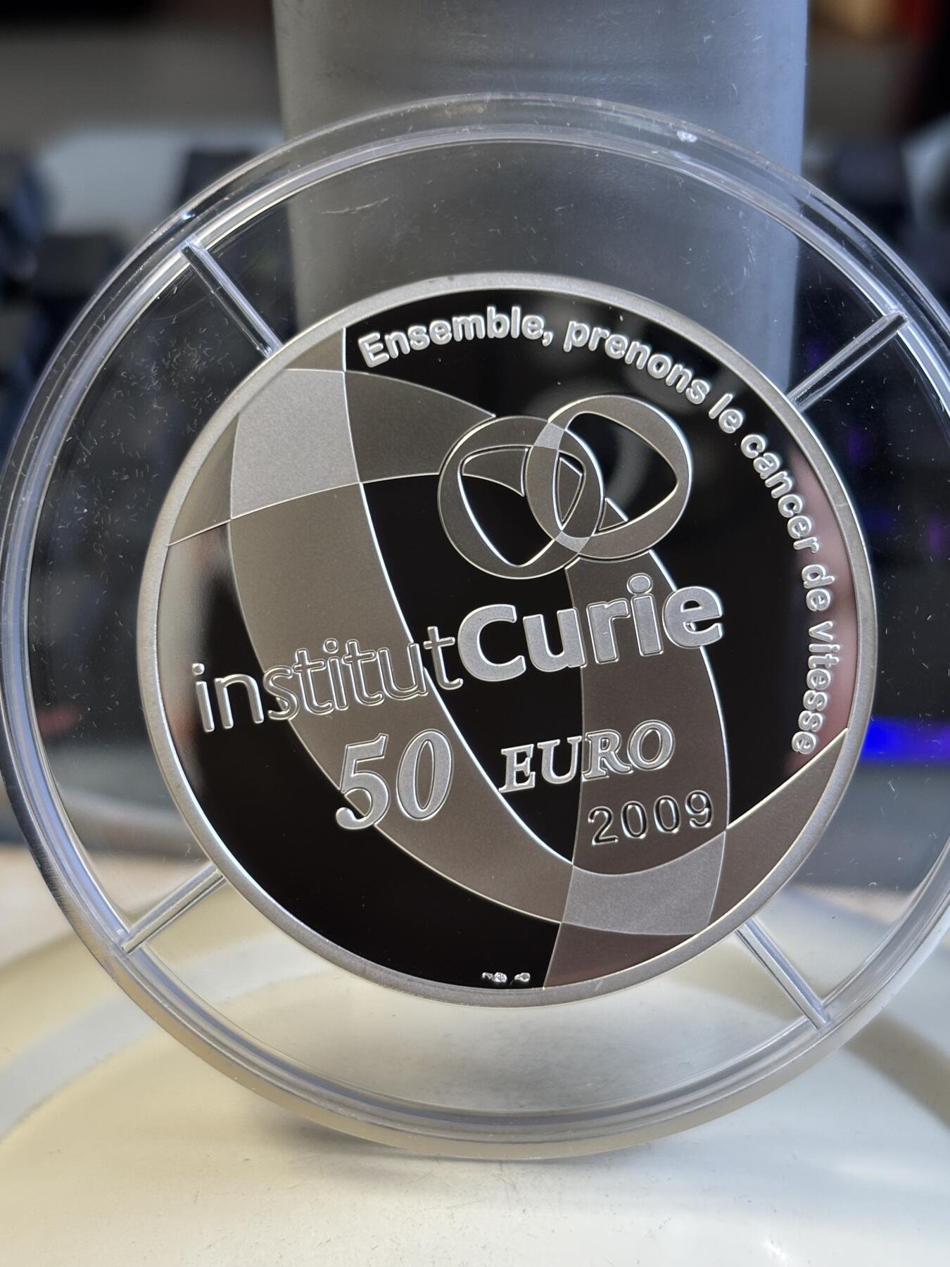 第195期拍卖 法国2009年居里夫人研究所100周年5盎司加厚银币，950银，163.8克，发行500枚