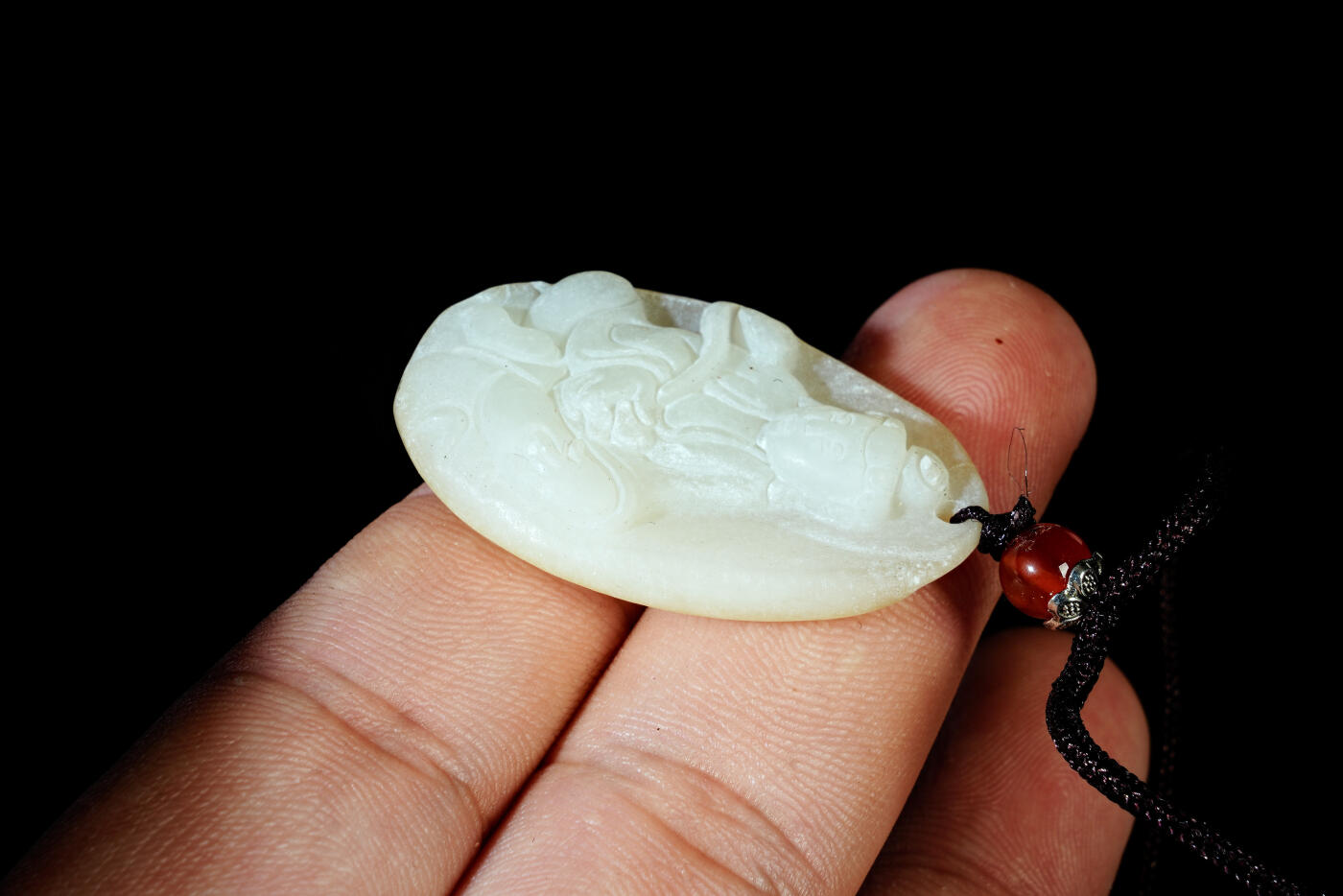 上海都达杂项专场五十八【全场包邮】  天然和田玉精雕《持莲观音》挂件93-52