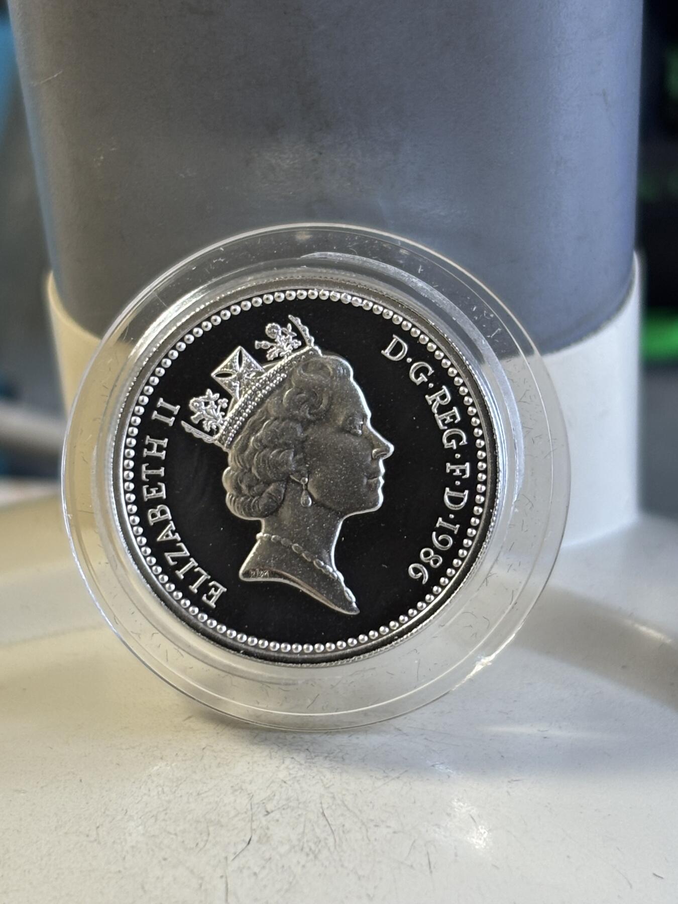 第195期拍卖 英国1984-1987年1英镑精制加厚纪念银币4枚全套，925银，19克*4，发行10000枚